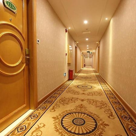 Vienna Classic Hotel Shenzhen Bantian Wuhe Avenue Exterior foto