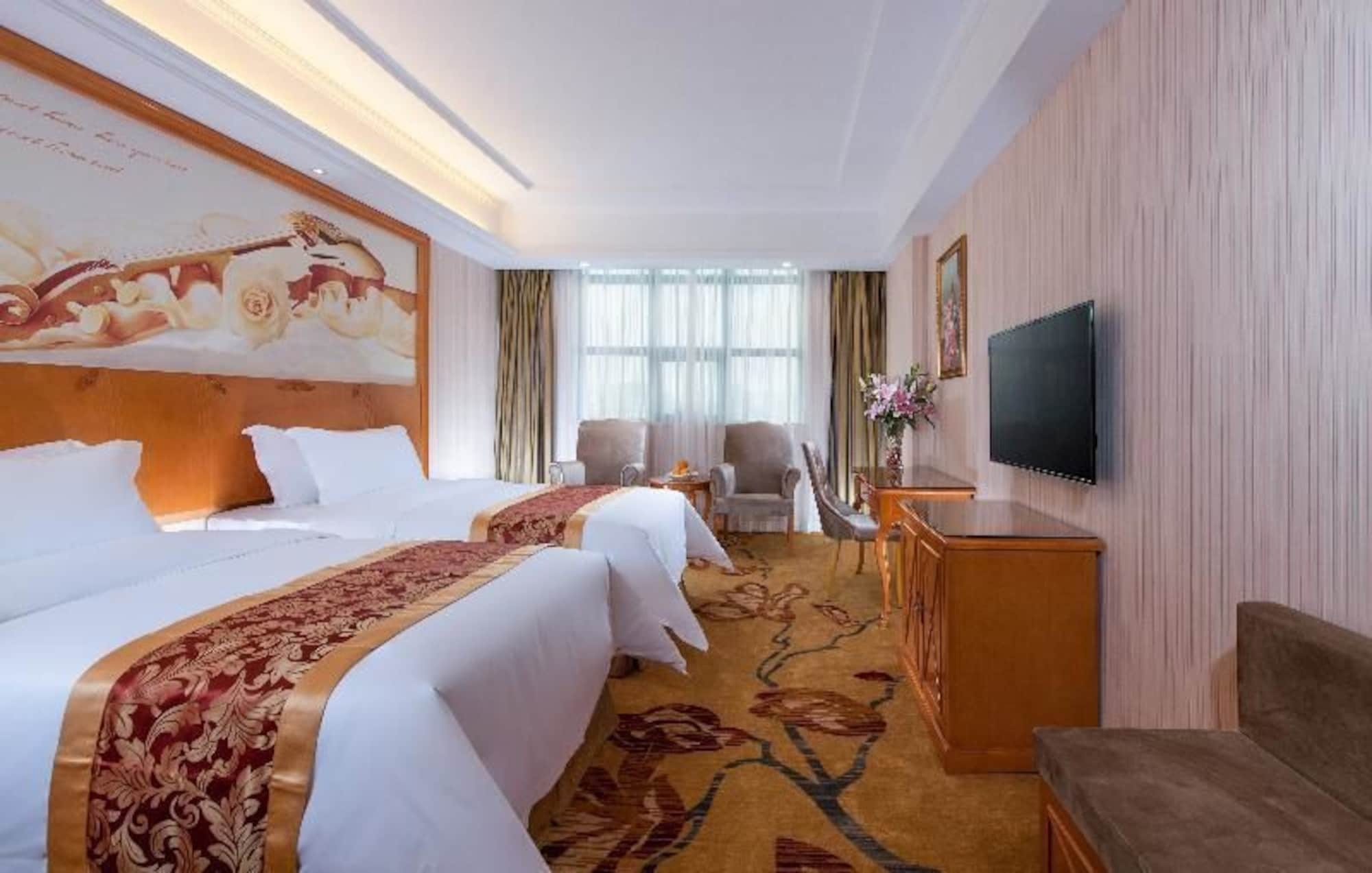 Vienna Classic Hotel Shenzhen Bantian Wuhe Avenue Exterior foto