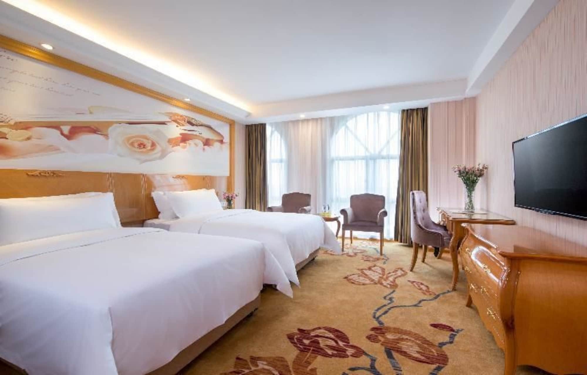 Vienna Classic Hotel Shenzhen Bantian Wuhe Avenue Exterior foto